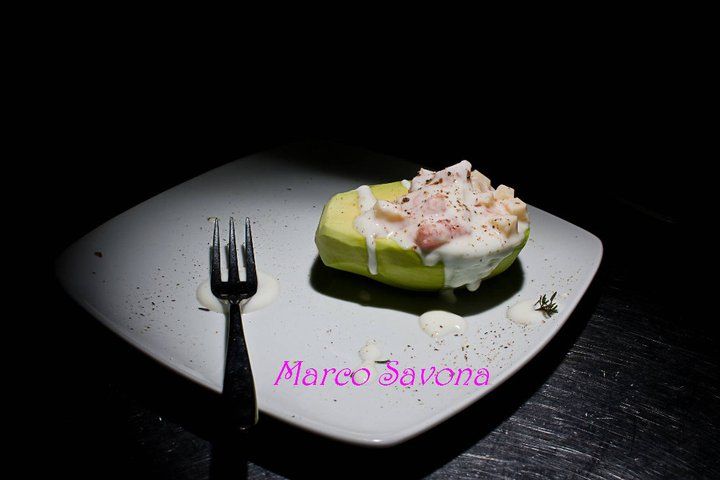 Avocado con formaggio e jogurt