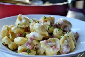 tortellini panna e prosciutto